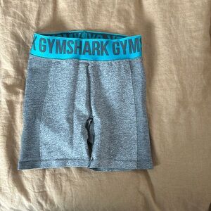 gymshark // short spandex